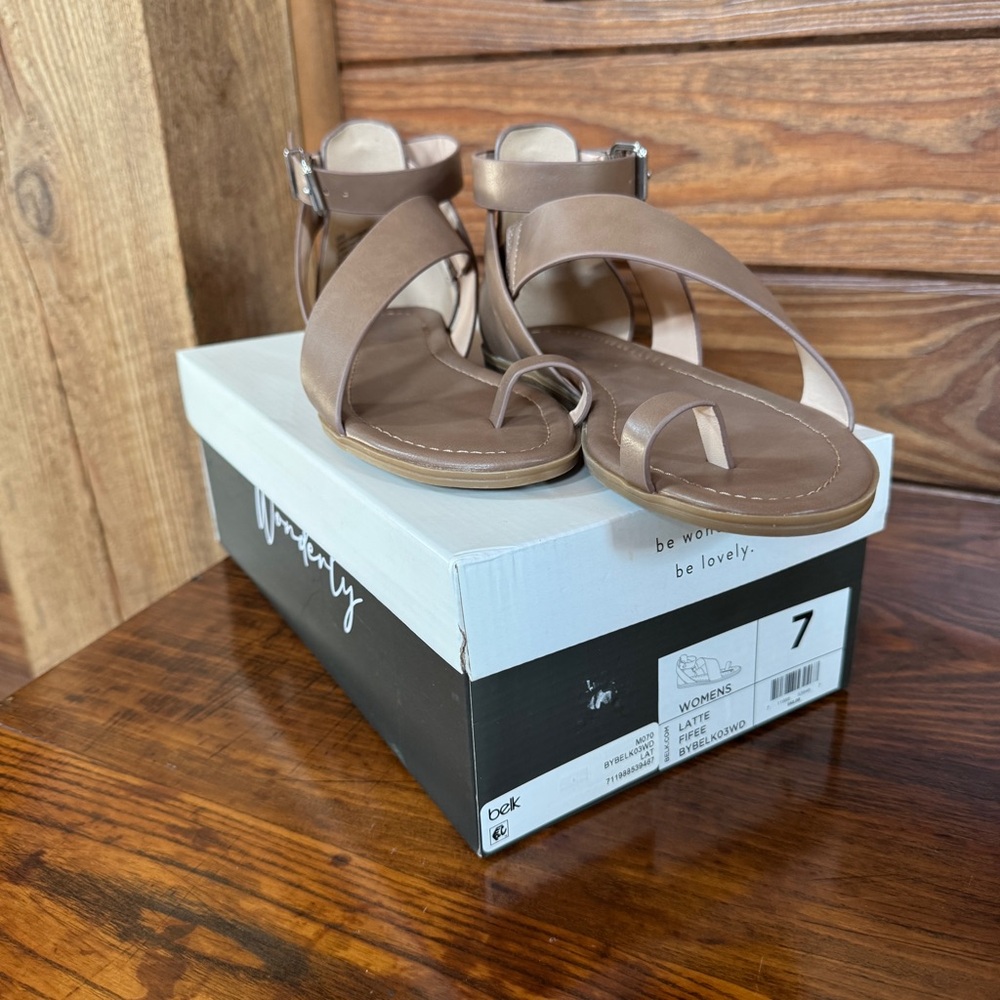 Wonderly Sandals